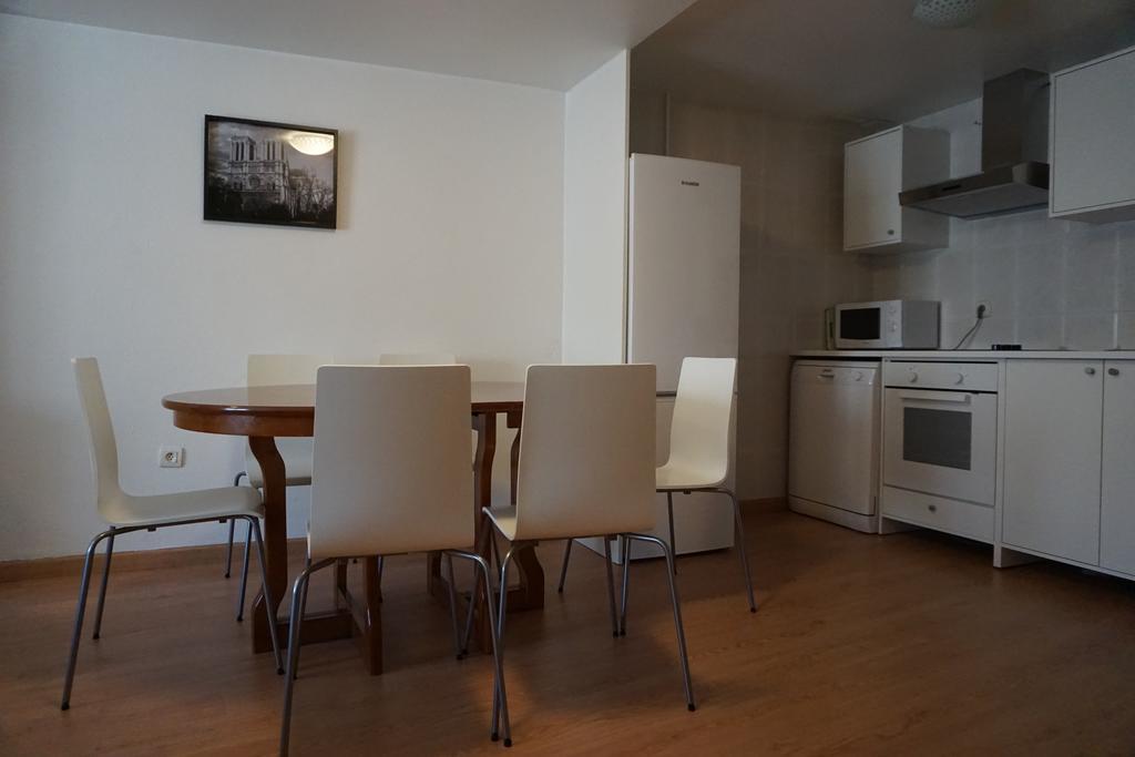 Apartamentos Turisticos Rio Gallego Huesca Extérieur photo