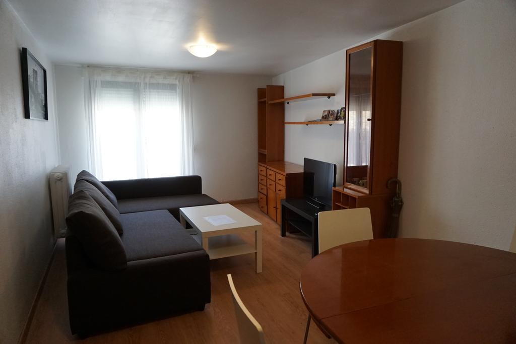 Apartamentos Turisticos Rio Gallego Huesca Extérieur photo