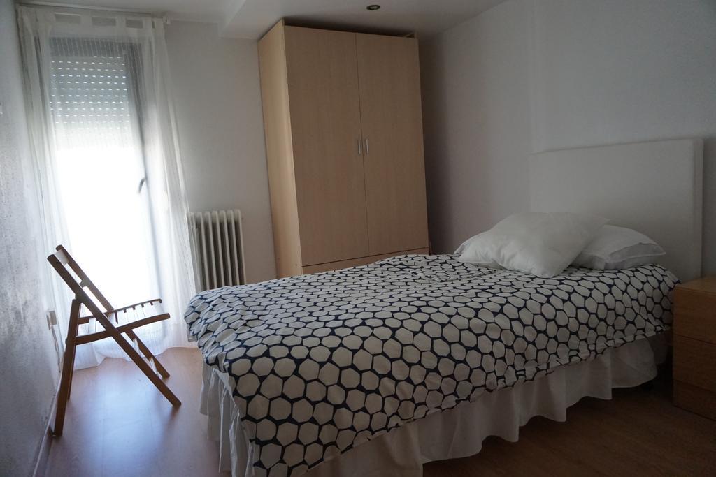 Apartamentos Turisticos Rio Gallego Huesca Extérieur photo