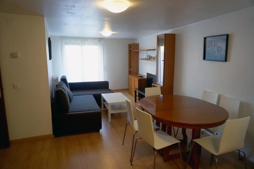 Apartamentos Turisticos Rio Gallego Huesca Extérieur photo