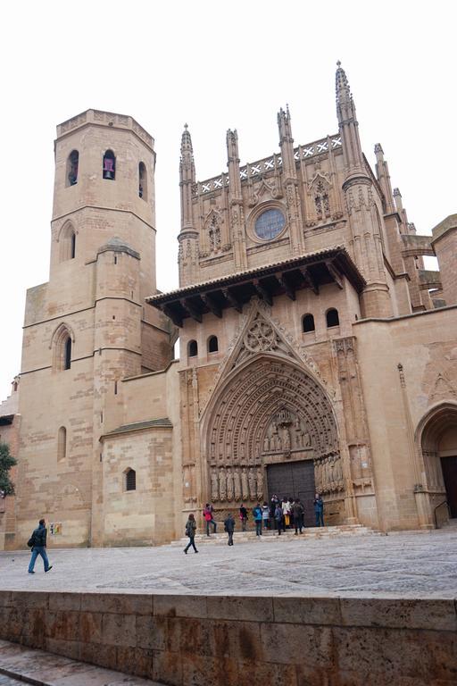 Apartamentos Turisticos Rio Gallego Huesca Extérieur photo